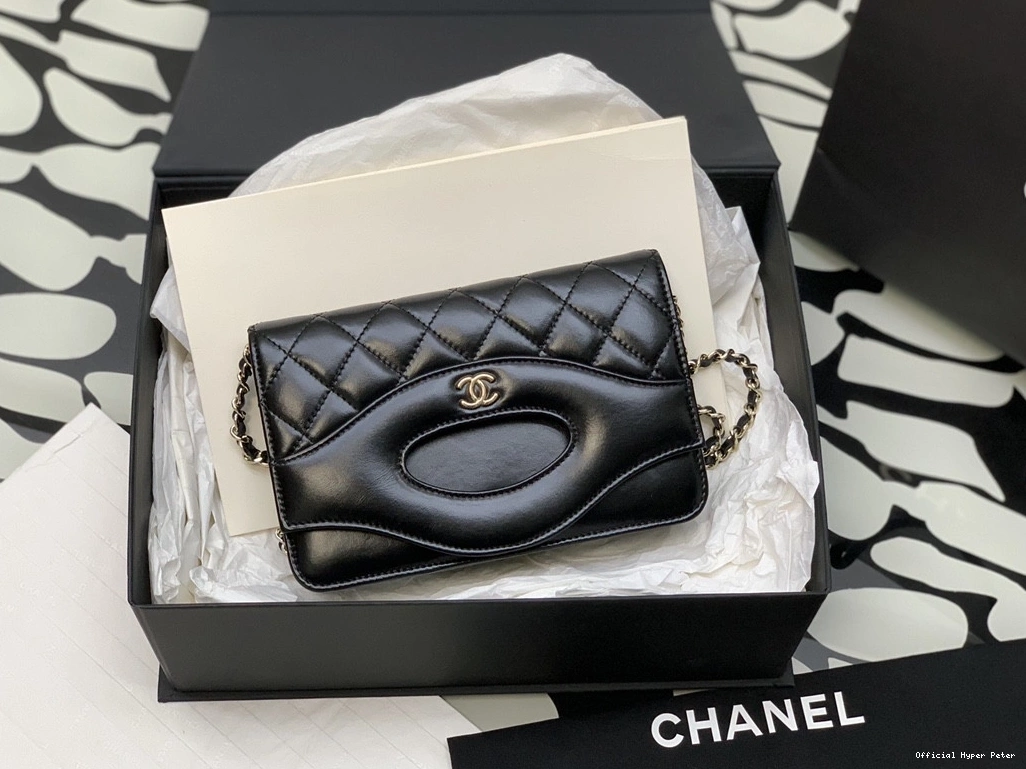 Hyper Peter CHANEL WALLET-19CM 0812